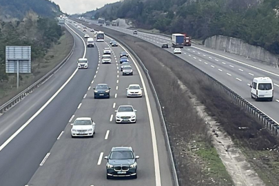 Yollarda tatil dönüşü yoğunluğu sürüyor