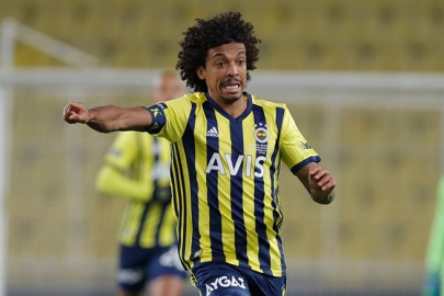 Fenerbahçe'den hastaneye kaldırılan eski yıldızı için açıklama geldi