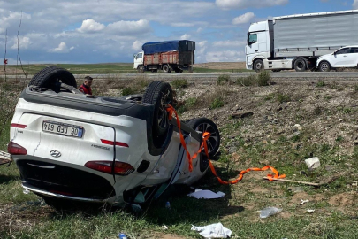 Kırıkkale'de takla atan otomobil şarampole devrildi: 4 yaralı