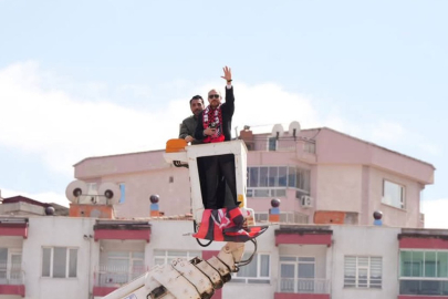 Kulüp başkanı hak mahrumiyeti cezasını vinçle deldi!