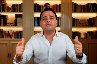 Özgür Demirtaş'ın paylaşımı olay oldu! 'Kopya' iddiaları...