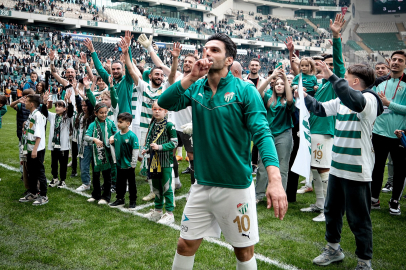 Bursaspor’un tecrübeli golcüsü Muhammet Demir:&nbsp;Ben destek onlar şampiyon oldu