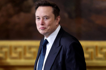 Elon Musk'ın, yeni gümrük tarifelerini geri çekmesi için Trump'a "doğrudan" çağrı yaptığı iddiası
