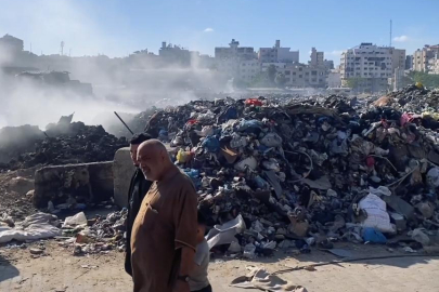 Gazze Belediyesi: Çöp sahasına ulaşılamadığı için sokaklarda 175 bin ton katı atık birikti