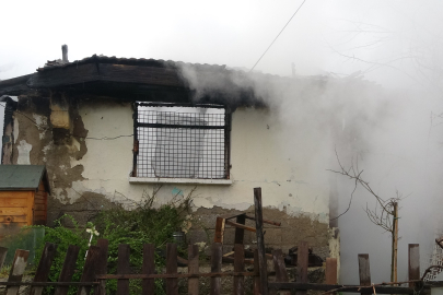 Kastamonu'da yangın çıkan evde yanmış ceset bulundu