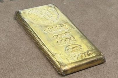 Altının ons fiyatı ABD ile Çin arasında tırmanan ticaret savaşıyla rekor yeniledi