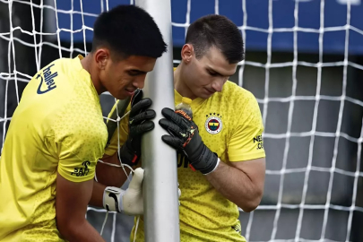 Fenerbahçe'de iki kalecinin birden bileti kesildi