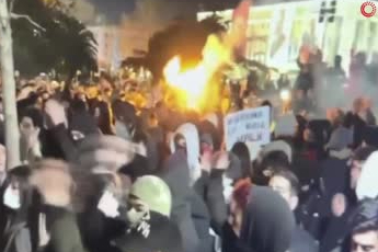 İzinsiz yürüyüşlere katıldıkları iddia edilen 34 sanığa tahliye