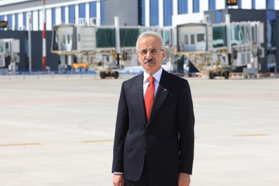 Bakan Uraloğlu: 26 olan aktif havalimanı sayımızı 58'e çıkardık
