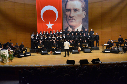 Bursa'da Türk Halk Müziği konseri verildi