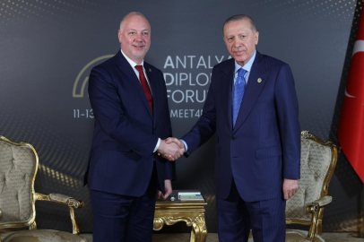 Erdoğan, Antalya'da diplomasi trafiğini sürdürüyor