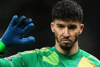 Altay Bayındır ilk Premier Lig maçına çıktı!