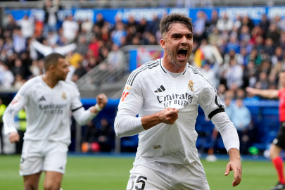 Real Madrid deplasmanda Deportivo Alaves'i 1-0 mağlup etti