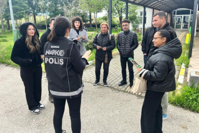 Bursa Narkotik polisi 4 günde 4 bin genci uyardı