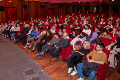 Nebil Özgentürk’ün ‘Nâzım Aramızda’ belgeseli Bursalılarla buluştu