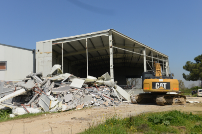 Belediye süre vererek duyurdu: Bursa'da 3 kaçak fabrikada yıkım!