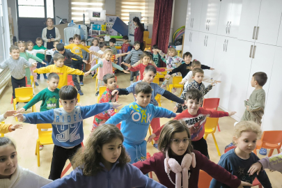 Bursalı minikler okul öncesi eğitimde sınırları aştı