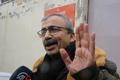 Sırrı Süreyya Önder'in sağlık durumu nasıl? Ameliyat nasıl geçti...