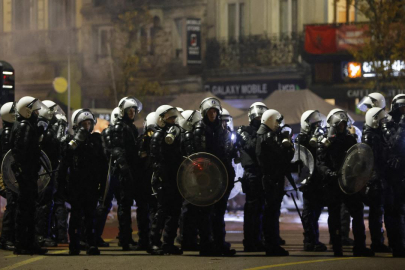 Brüksel'de art arda silahlı saldırıların düzenlendiği bölgede 2 kişi yaralandı