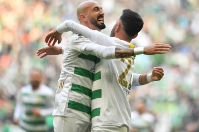 Bursaspor kaptanı Ahmet İlhan Özek: Çok az kaldı!