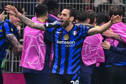 Inter Hakan Çalhanoğlu liderliğinde yarı finalde