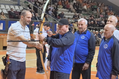 Bursa'da yaşlı sporcular birbiriyle yarıştı