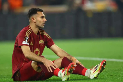 Zeki Çelik Premier Lig yolcusu! Roma ile yollar ayrılacak