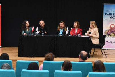 Bursa'da 'Kendi Hikayeni Kansersiz Yaz' söyleşisine büyük ilgi