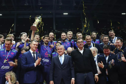 Gençlik ve Spor Bakanı Bak, Rusya'da voleybol finali izledi