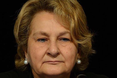 Kezban Hatemi'den sert sözler: Gençler Nişantaşı'nda iç çamaşırlarıyla dolaşıyorlar