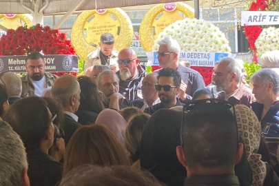 MHP lideri Devlet Bahçeli'den Tarkan'a başsağlığı telefonu