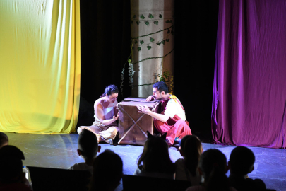 Bursa Osmangazi Belediyesi’nden çocuklara tiyatro şöleni