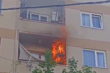 Bursa'da korkutan balkon yangını!