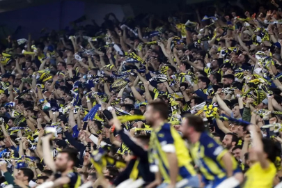 Fenerbahçe'nin golcüsü kasiyer oldu