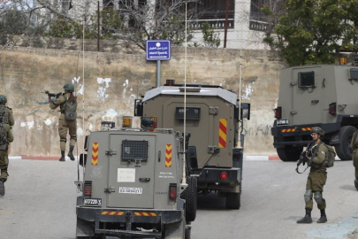 İsrail ordusu Batı Şeria'da 20 Filistinliyi gözaltına aldı