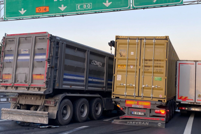 Kocaeli TEM'de yavaşlayan trafik zincirleme kazayı beraberinde getirdi