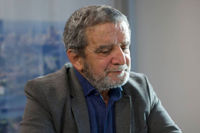 Mümtaz'er Türköne ortaya attığı iddialarla ilgili konuştu! 'MHP'yle teması var mı' sorusunu yanıtladı