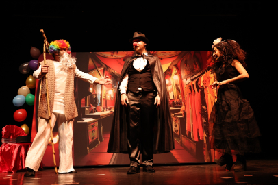 Bursa Nilüfer'de çocuklara tiyatro şöleni başladı