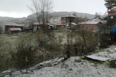 Kastamonu'da ceviz büyüklüğünde dolu yağdı