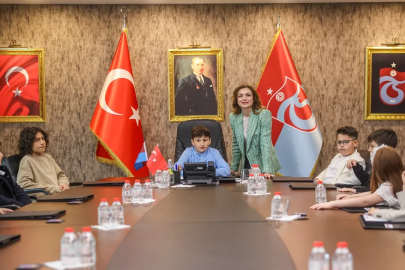 Trabzonspor 23 Nisan nedeniyle çocukları tesislerde konuk etti!