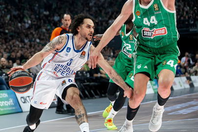 Anadolu Efes 15 Sayıdan Döndü, Panathinaikos’tan Saha Avantajını Aldı