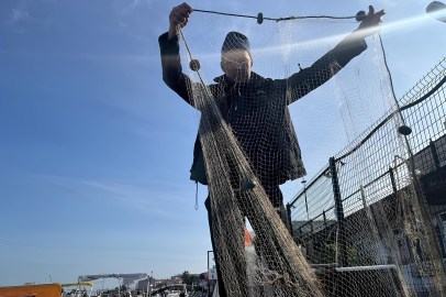 Bursa'da balıkçılar dertli! Evlerine ekmek götüremiyorlar...