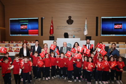 Bursa'da miniklerin 23 Nisan coşkusu