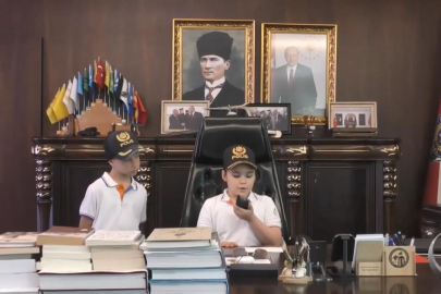 Bursa İl Emniyet Müdürü Zaimoğlu, koltuğunu çocuklara devretti