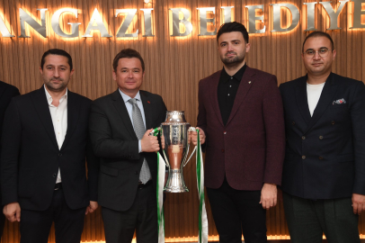 Bursaspor'dan Osmangazi Belediye Başkanı Erkan Aydın'a ziyaret