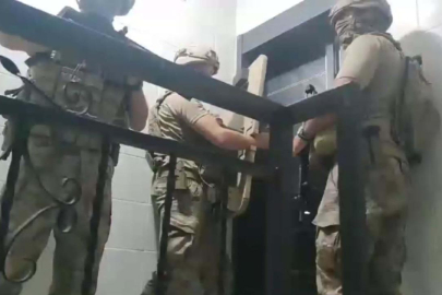 İzmir'de FETÖ operasyonu: 6 gözaltı