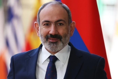 Paşinyan, Azerbaycan ve Türkiye bayraklarına saldırıyı kınadı