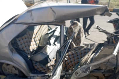 Kars'ta zırhlı araç ile otomobil çarpıştı; 2'si polis 6 yaralı