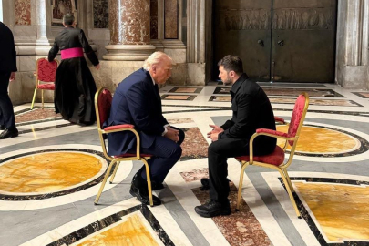 Trump, Papa Franciscus'un cenaze töreni öncesi Zelenski ile görüştü