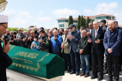 Cumhurbaşkanı Erdoğan vefat eden Arapça öğretmeninin cenazesine katıldı